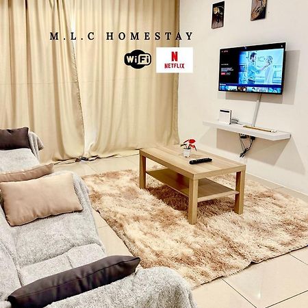 3 Bedrooms 2 Bathrooms Ipoh Waterpark Comfy Home - Pool & Mountain View Kültér fotó