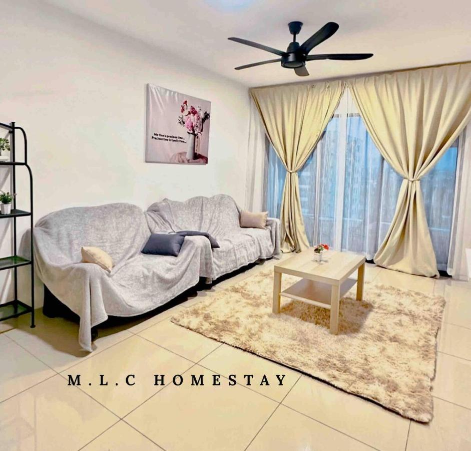 3 Bedrooms 2 Bathrooms Ipoh Waterpark Comfy Home - Pool & Mountain View Kültér fotó