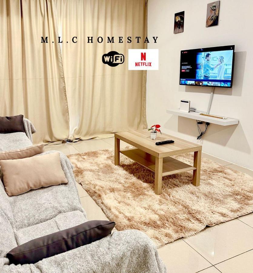 3 Bedrooms 2 Bathrooms Ipoh Waterpark Comfy Home - Pool & Mountain View Kültér fotó